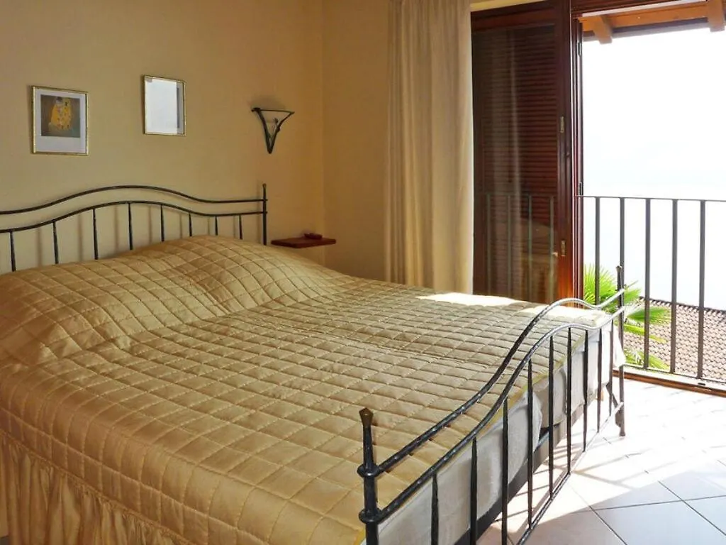 Casa Oliva Comfortable Holiday Residence Menaggio Italy